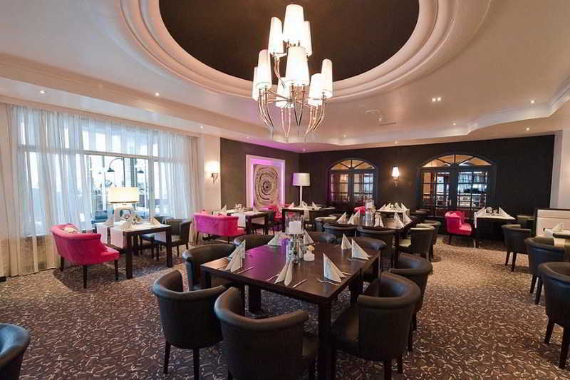 Hotel Gladbeck Van Der Valk Екстериор снимка